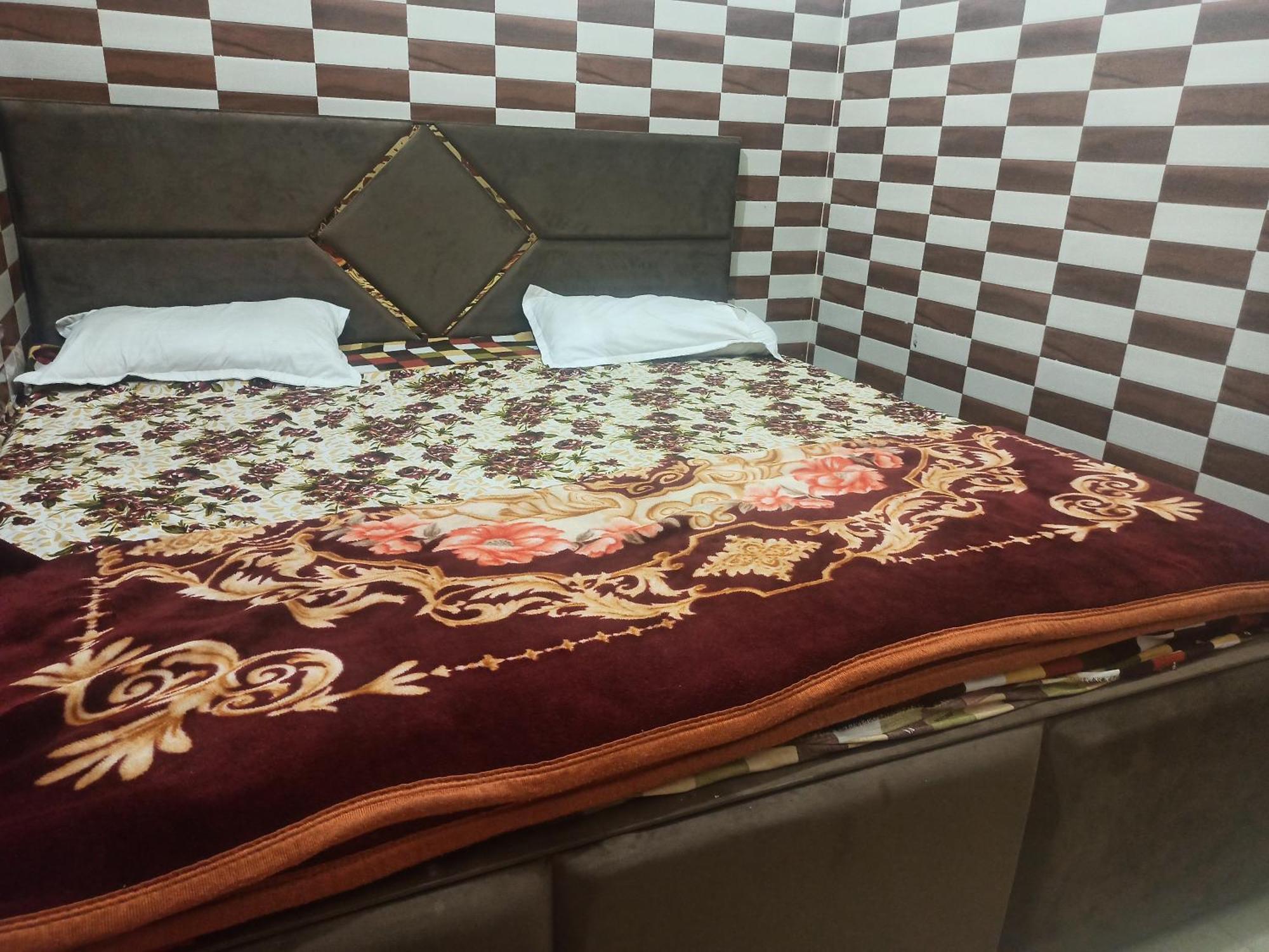 Hotel Mero Vrindavan Dham Exterior foto